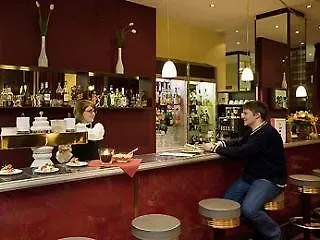 维尔茨堡麦纽夫美居酒店